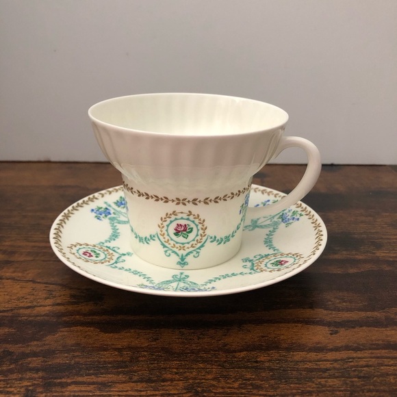🦋HOME DECOR SALE Vtg Lomonosov porcelain cup & saucer Russia floral cottagecore🦋 - Picture 3 of 15
